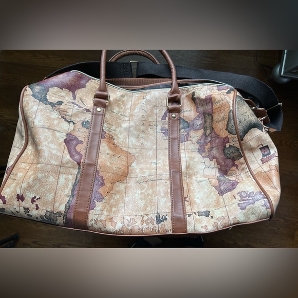 Ah Young Travel Duffel Bag From Giles N Brooks - Picture 14 of 16